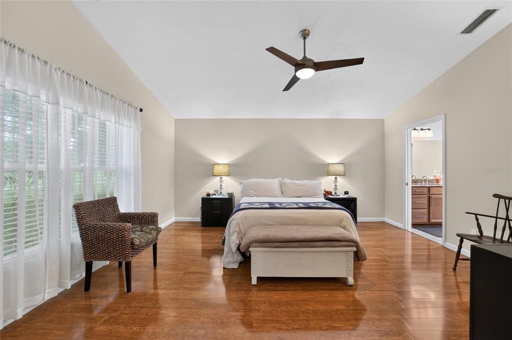 En Venta: $294,500 (3 camas, 2 baños, 1959 Pies cuadrados)