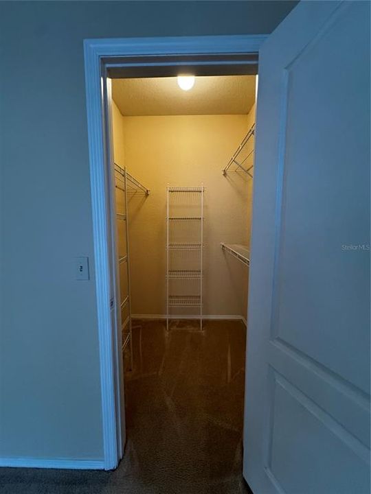 For Rent: $1,450 (1 beds, 1 baths, 890 Square Feet)