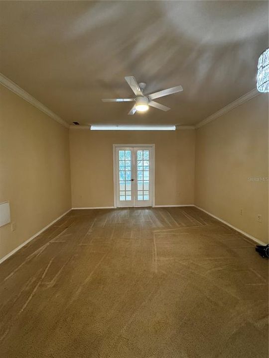 For Rent: $1,450 (1 beds, 1 baths, 890 Square Feet)