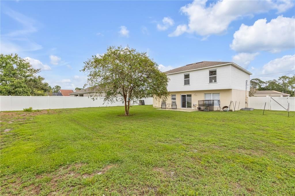 En Venta: $325,000 (3 camas, 2 baños, 2026 Pies cuadrados)