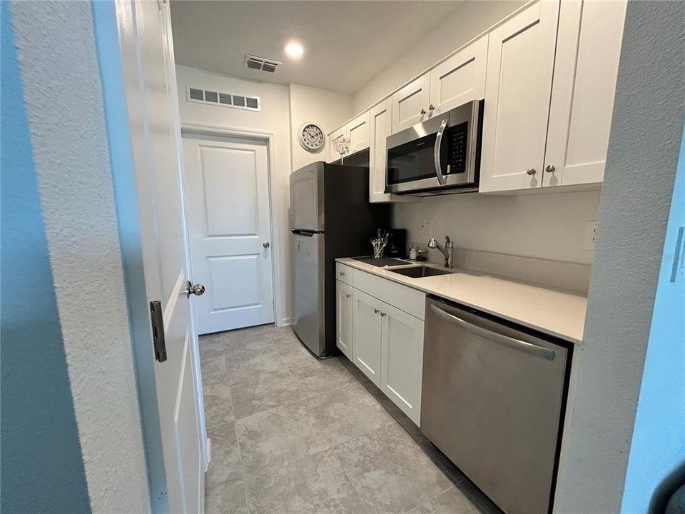 В аренду: $1,450 (1 спален, 1 ванн, 500 Квадратных фут)