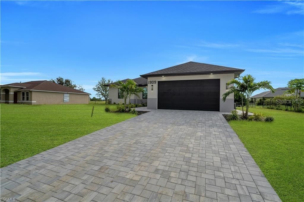 En Venta: $369,900 (3 camas, 2 baños, 1480 Pies cuadrados)