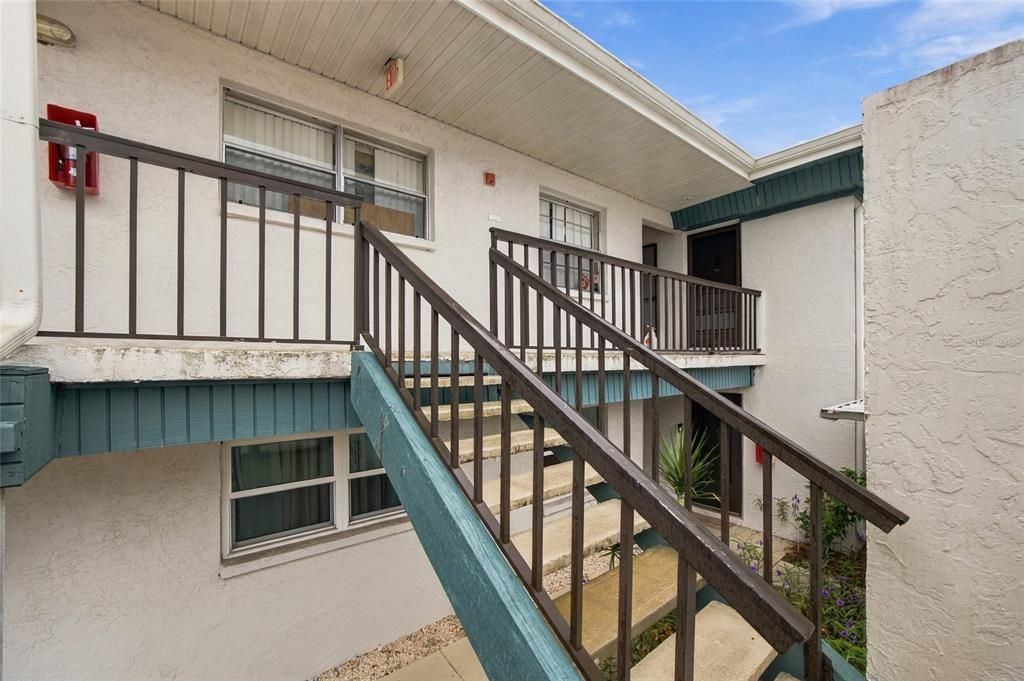 For Sale: $184,900 (2 beds, 2 baths, 1410 Square Feet)