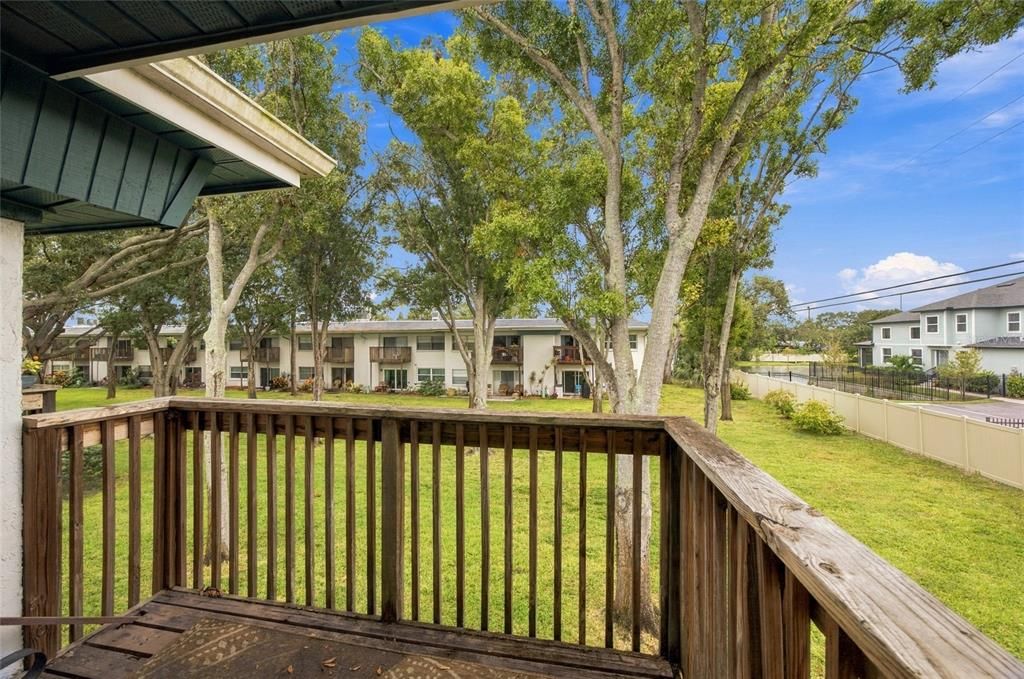 For Sale: $184,900 (2 beds, 2 baths, 1410 Square Feet)