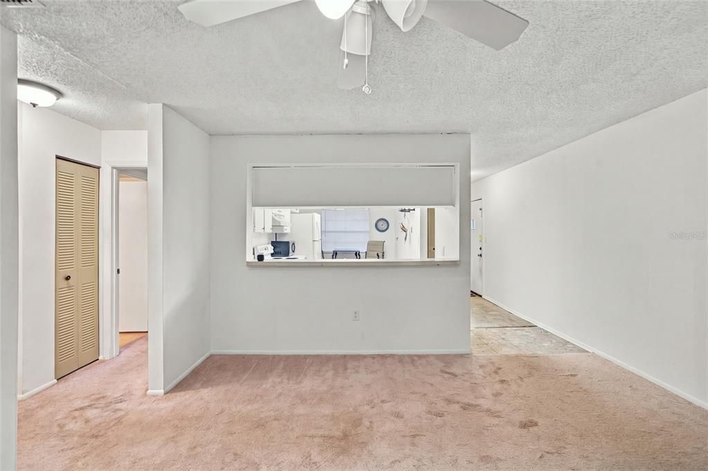 For Sale: $184,900 (2 beds, 2 baths, 1410 Square Feet)