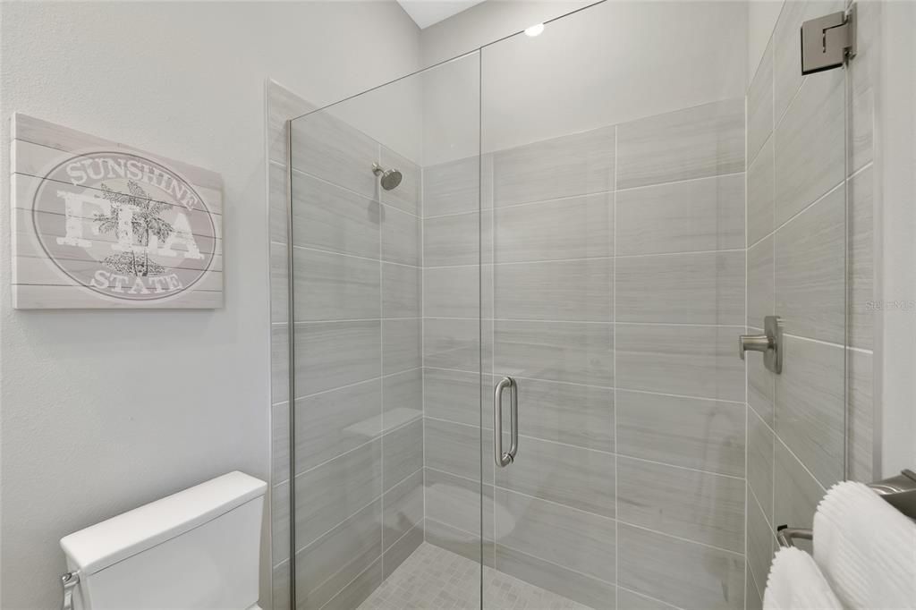 На продажу: $899,500 (3 спален, 3 ванн, 2427 Квадратных фут)
