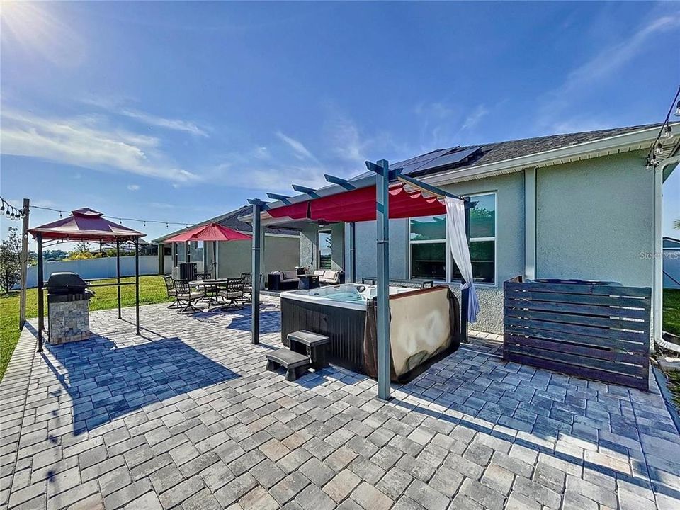 На продажу: $449,000 (4 спален, 2 ванн, 1847 Квадратных фут)