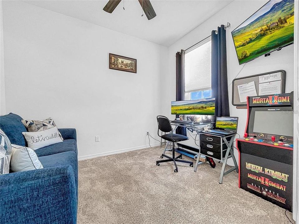 На продажу: $449,000 (4 спален, 2 ванн, 1847 Квадратных фут)