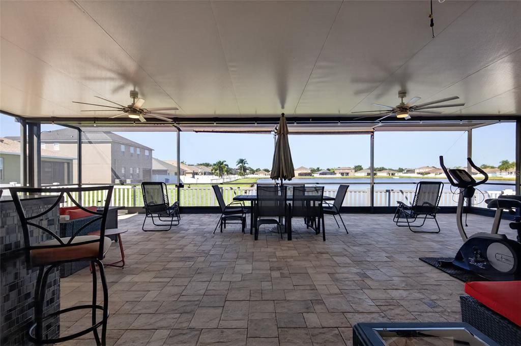 En Venta: $399,000 (4 camas, 2 baños, 1918 Pies cuadrados)