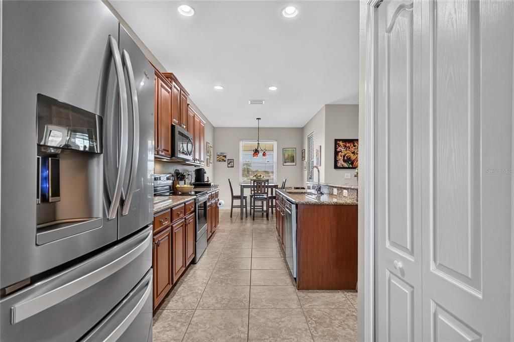 En Venta: $399,000 (4 camas, 2 baños, 1918 Pies cuadrados)