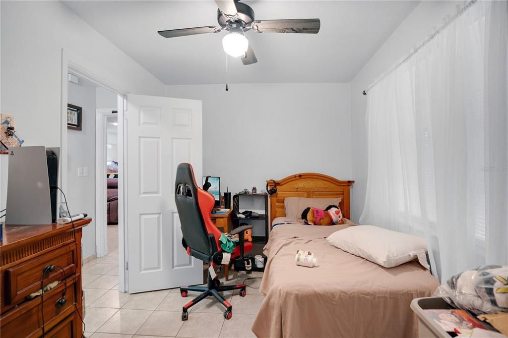 En Venta: $300,000 (3 camas, 1 baños, 1408 Pies cuadrados)