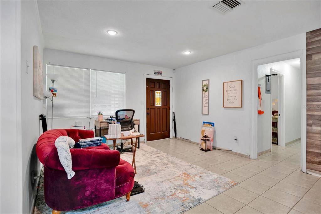 En Venta: $300,000 (3 camas, 1 baños, 1408 Pies cuadrados)