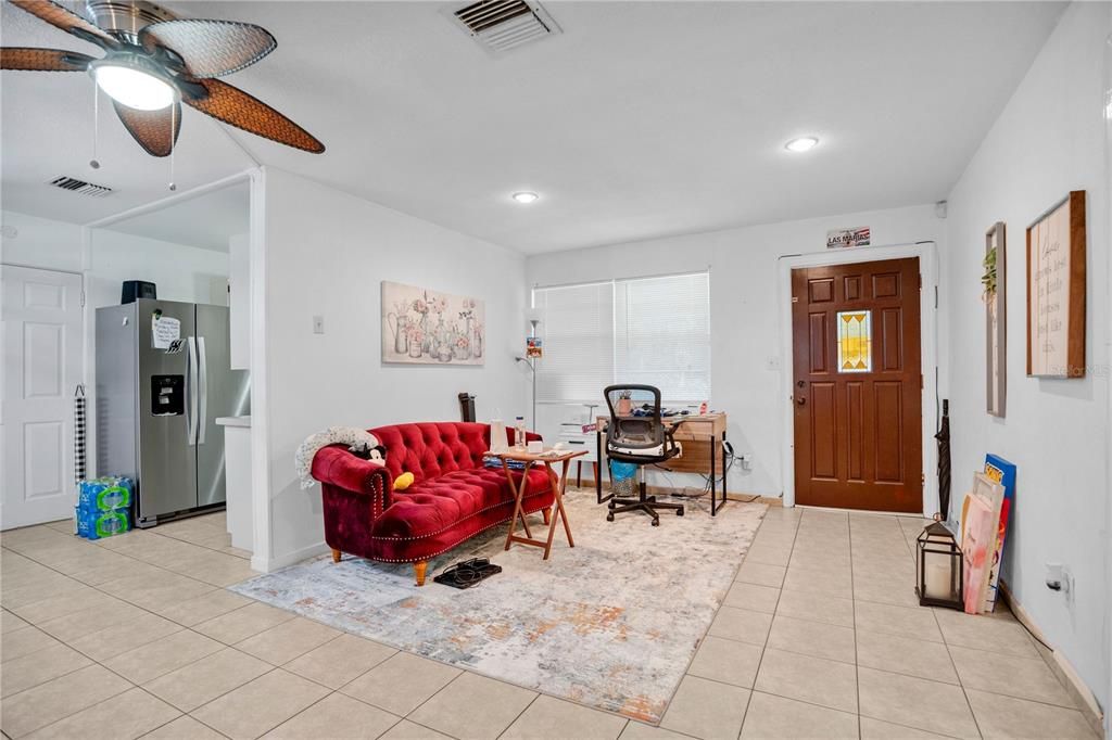 En Venta: $300,000 (3 camas, 1 baños, 1408 Pies cuadrados)