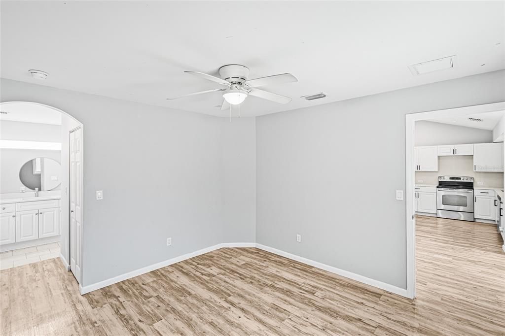 En Venta: $440,000 (3 camas, 2 baños, 1126 Pies cuadrados)