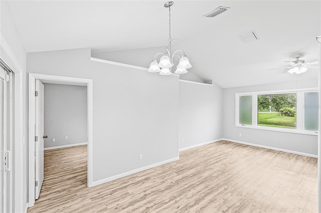 En Venta: $440,000 (3 camas, 2 baños, 1126 Pies cuadrados)