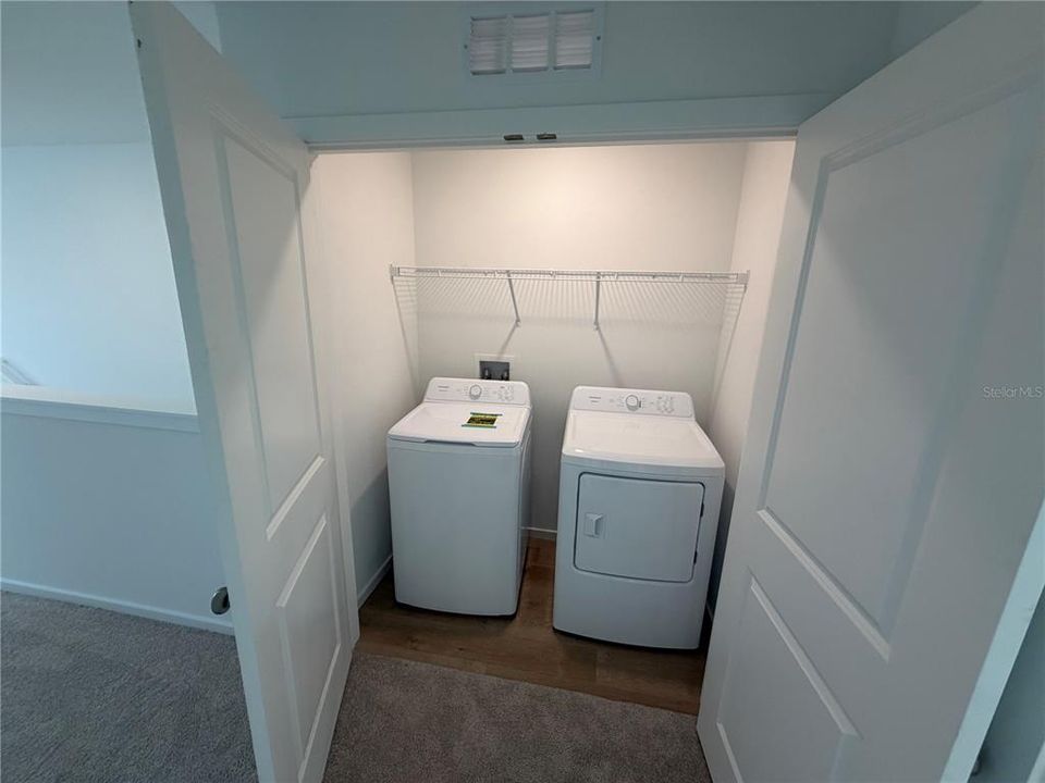 For Rent: $2,050 (3 beds, 2 baths, 1423 Square Feet)