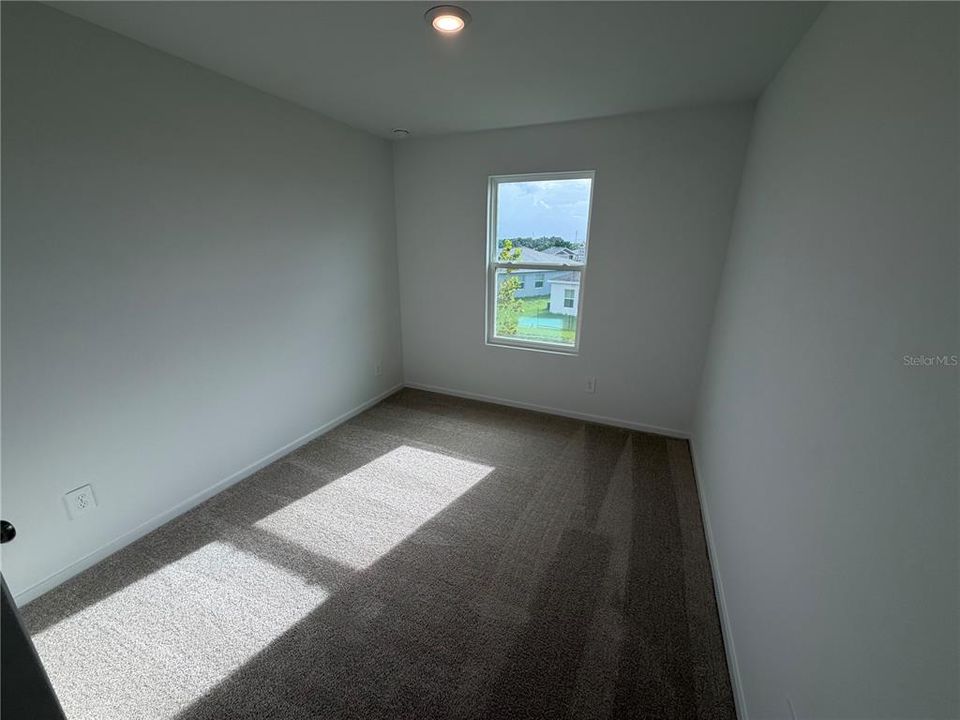 For Rent: $2,050 (3 beds, 2 baths, 1423 Square Feet)