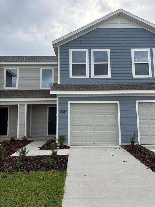 For Rent: $2,050 (3 beds, 2 baths, 1423 Square Feet)