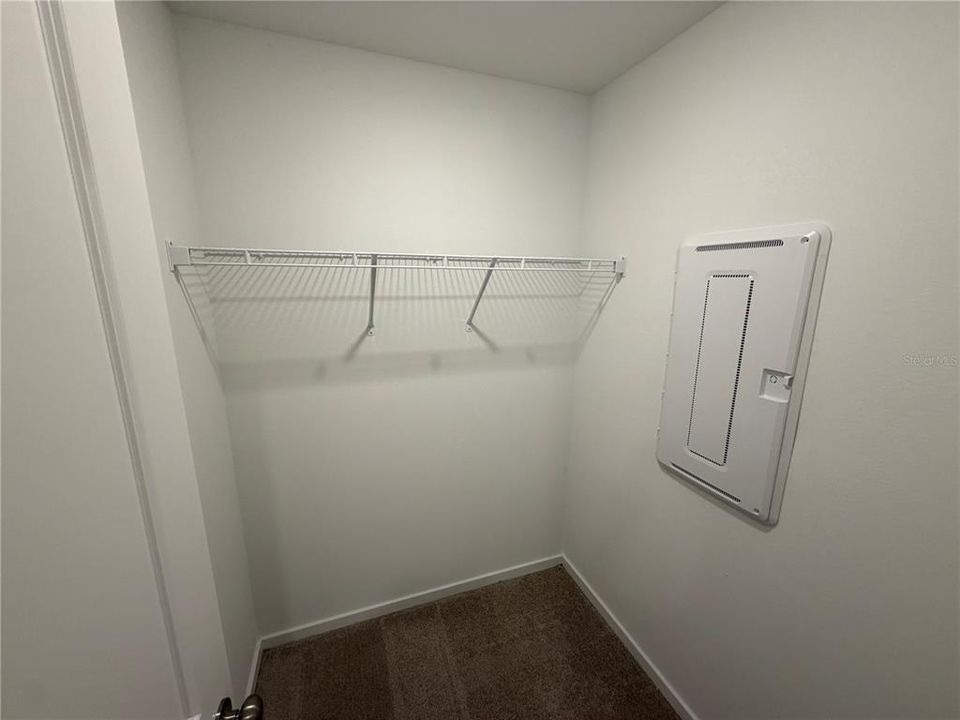 For Rent: $2,050 (3 beds, 2 baths, 1423 Square Feet)