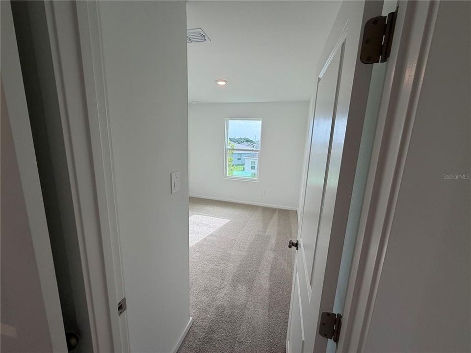 For Rent: $2,050 (3 beds, 2 baths, 1423 Square Feet)