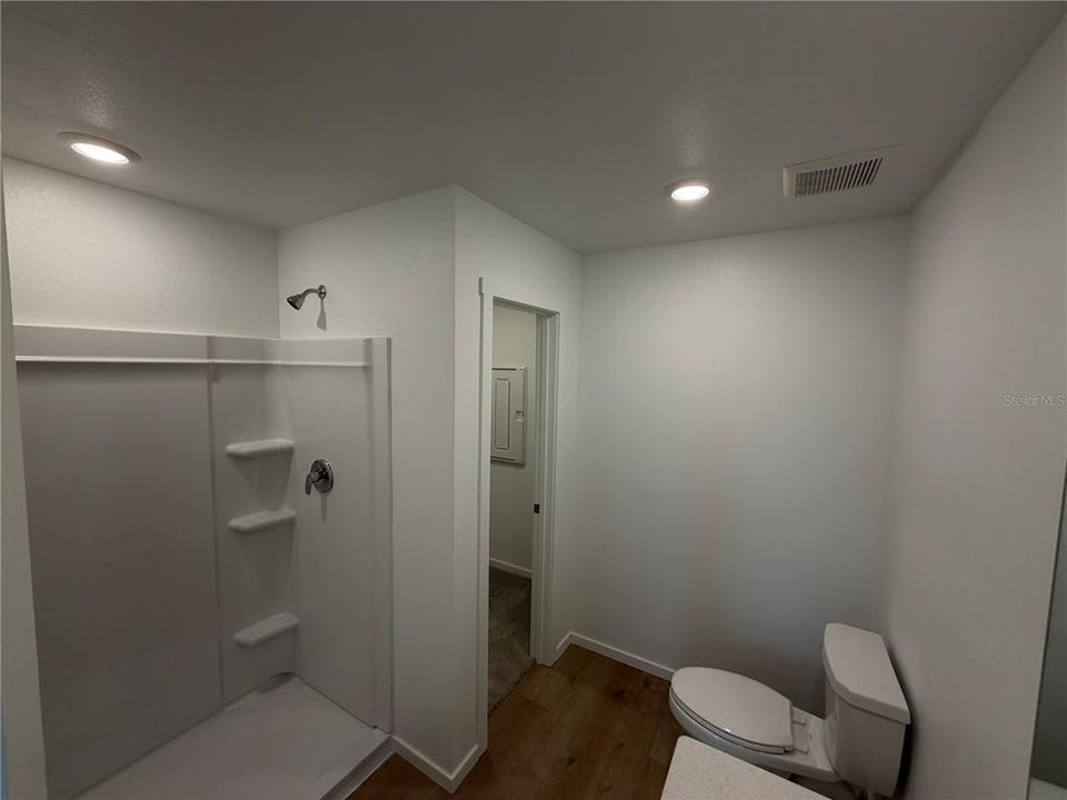 For Rent: $2,050 (3 beds, 2 baths, 1423 Square Feet)