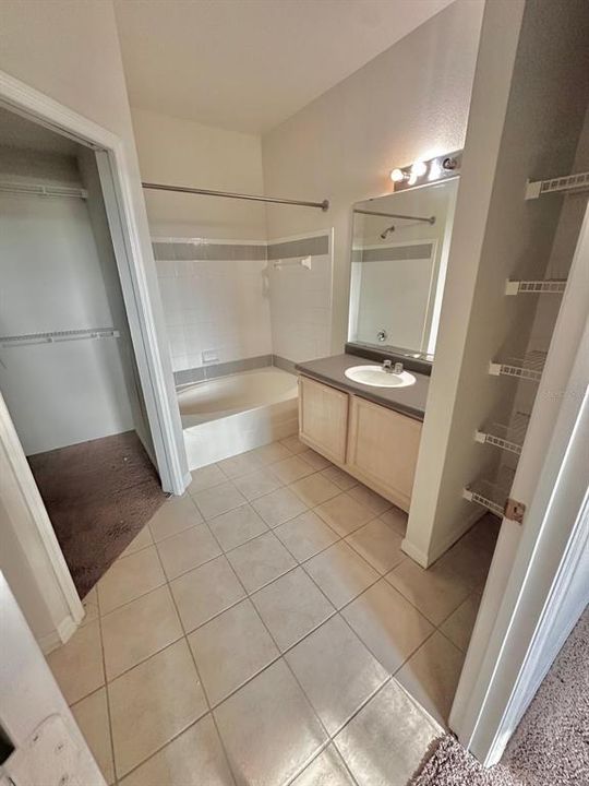 В аренду: $1,795 (2 спален, 2 ванн, 1107 Квадратных фут)