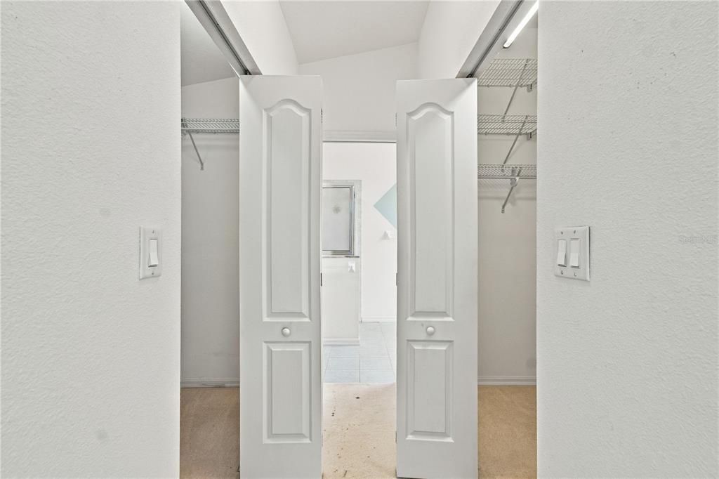 На продажу: $319,900 (3 спален, 2 ванн, 1632 Квадратных фут)