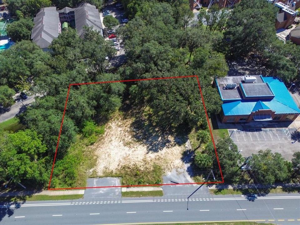 For Sale: $1,200,000 (0.66 acres)