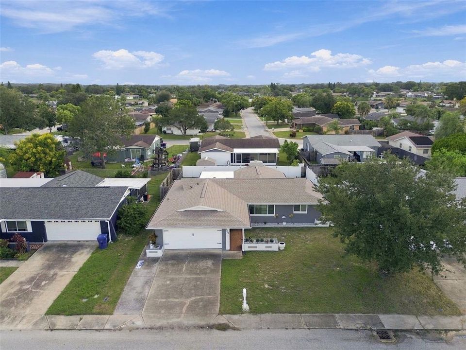 На продажу: $240,000 (2 спален, 2 ванн, 1320 Квадратных фут)