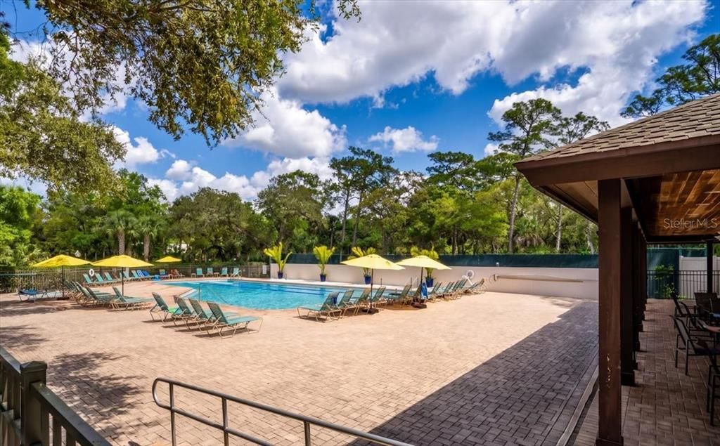 For Sale: $240,000 (2 beds, 2 baths, 1230 Square Feet)