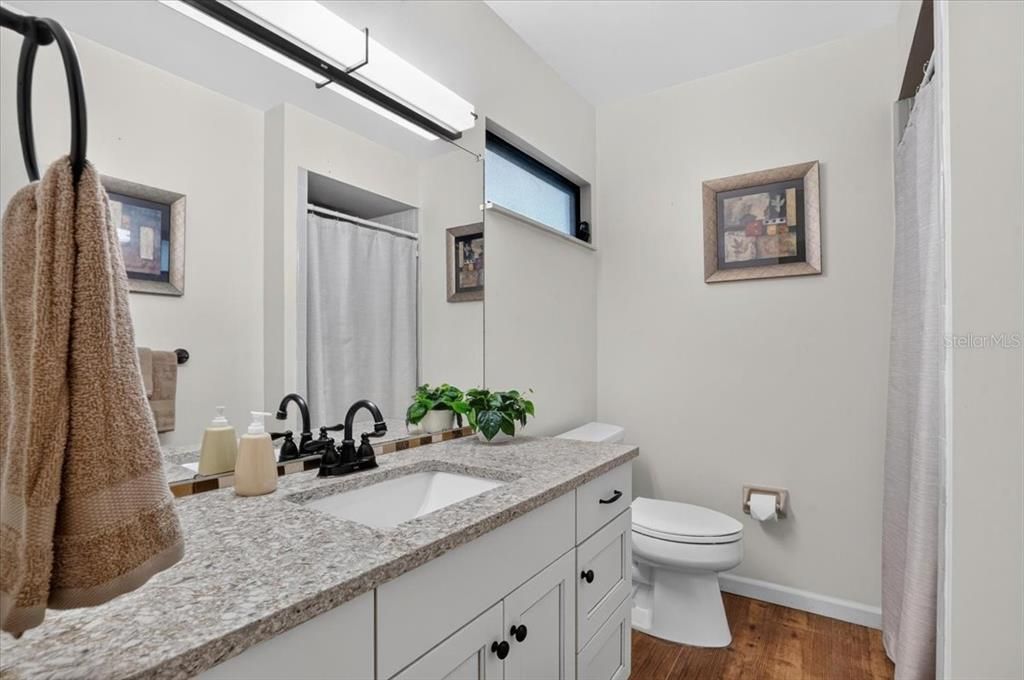 For Sale: $240,000 (2 beds, 2 baths, 1230 Square Feet)