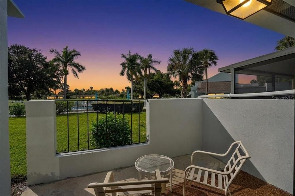 For Sale: $240,000 (2 beds, 2 baths, 1230 Square Feet)