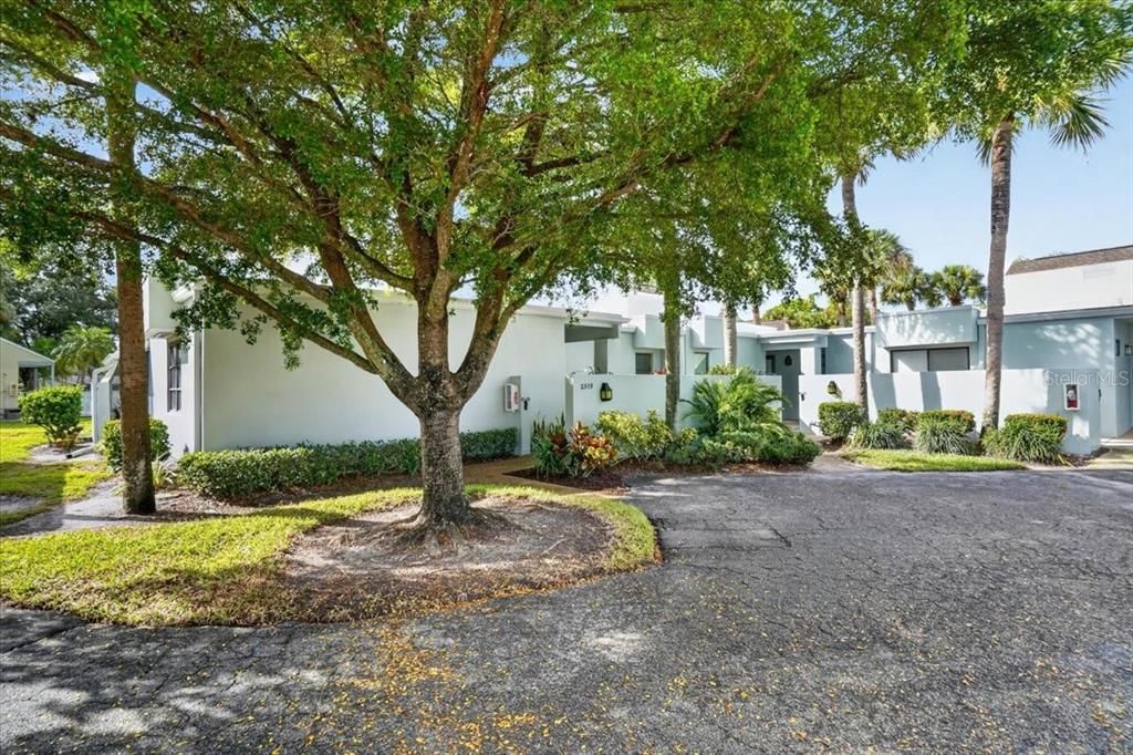 For Sale: $240,000 (2 beds, 2 baths, 1230 Square Feet)