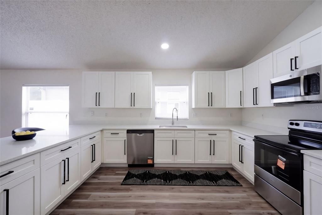 En Venta: $344,900 (3 camas, 2 baños, 1902 Pies cuadrados)