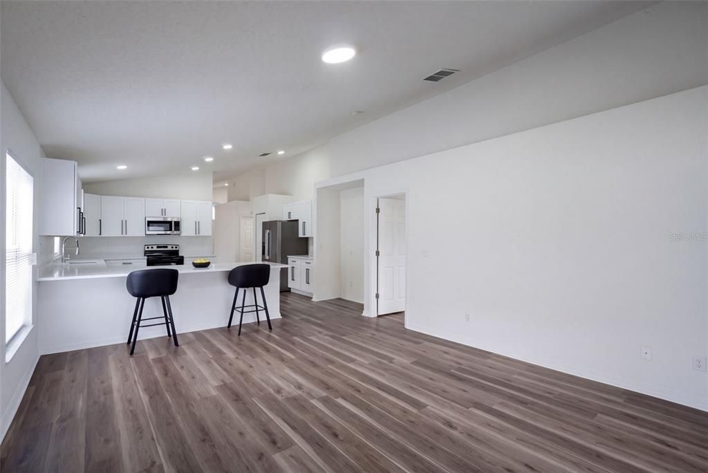 En Venta: $344,900 (3 camas, 2 baños, 1902 Pies cuadrados)