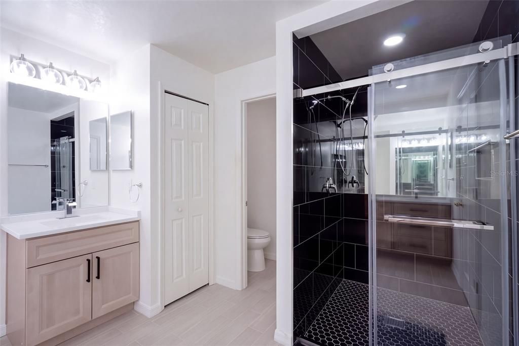 En Venta: $344,900 (3 camas, 2 baños, 1902 Pies cuadrados)