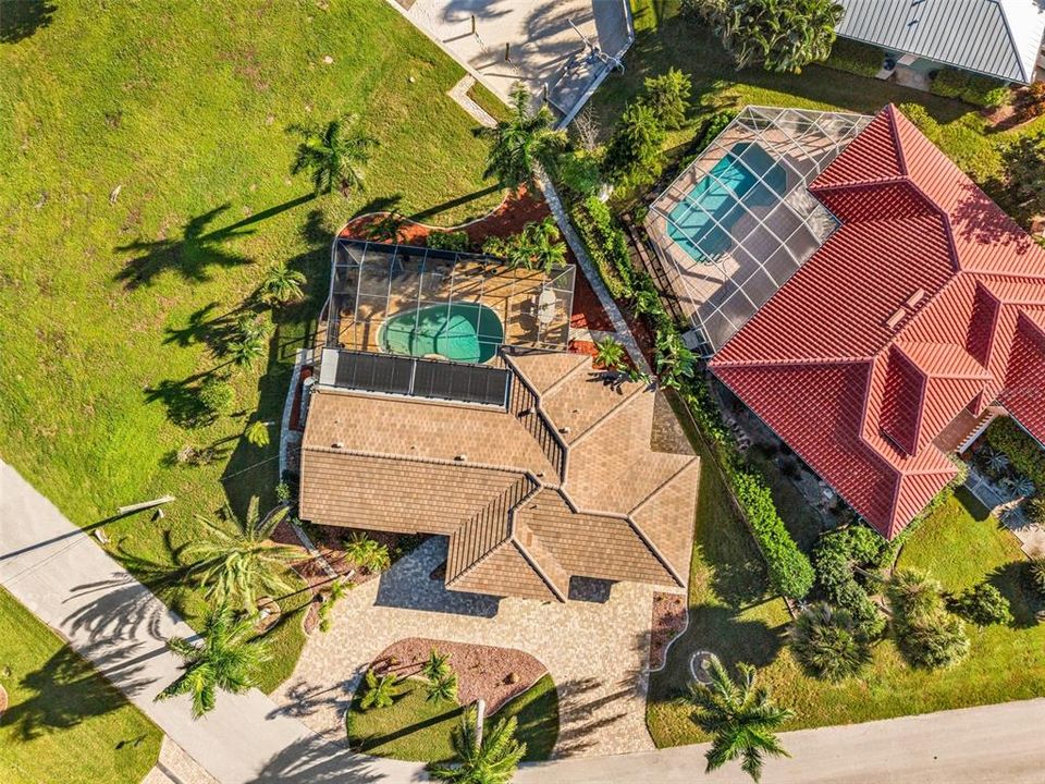 En Venta: $549,900 (3 camas, 3 baños, 2005 Pies cuadrados)