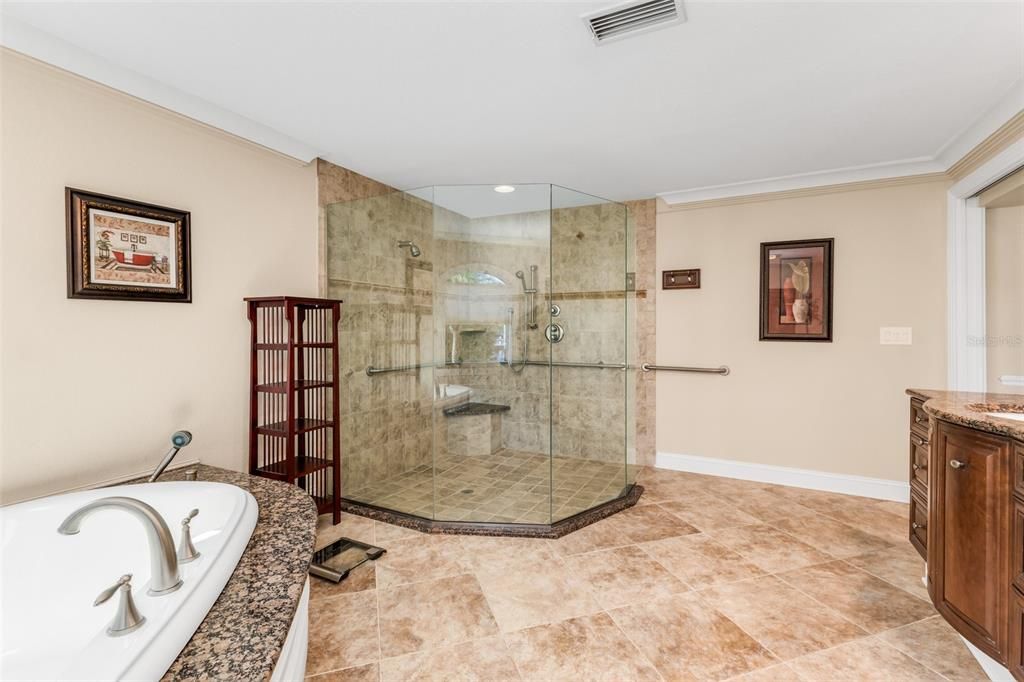 En Venta: $549,900 (3 camas, 3 baños, 2005 Pies cuadrados)