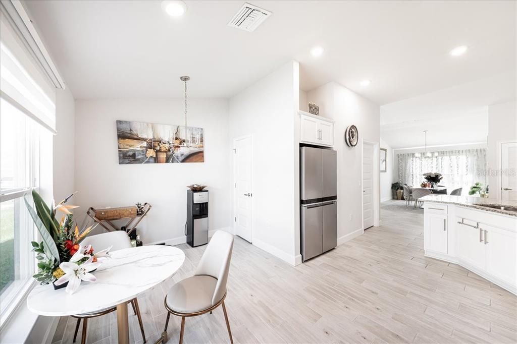 На продажу: $435,000 (4 спален, 2 ванн, 1803 Квадратных фут)