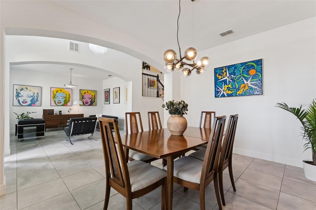 En Venta: $925,000 (7 camas, 4 baños, 4704 Pies cuadrados)