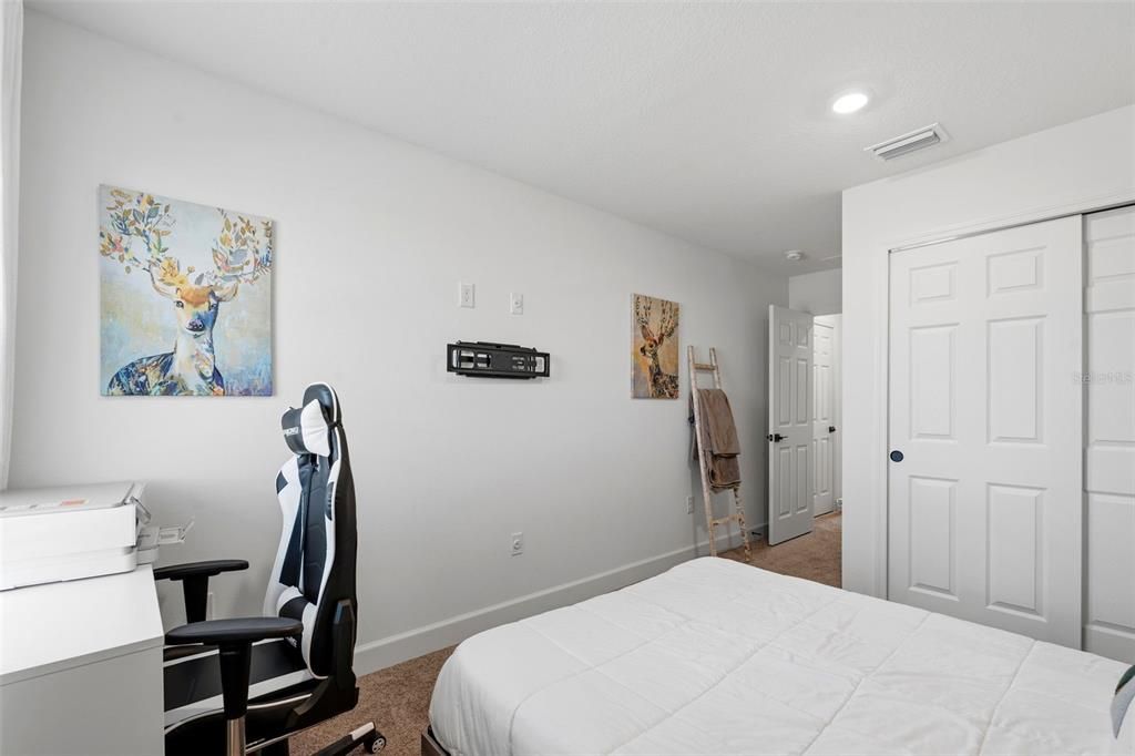 En Venta: $589,900 (5 camas, 2 baños, 2387 Pies cuadrados)