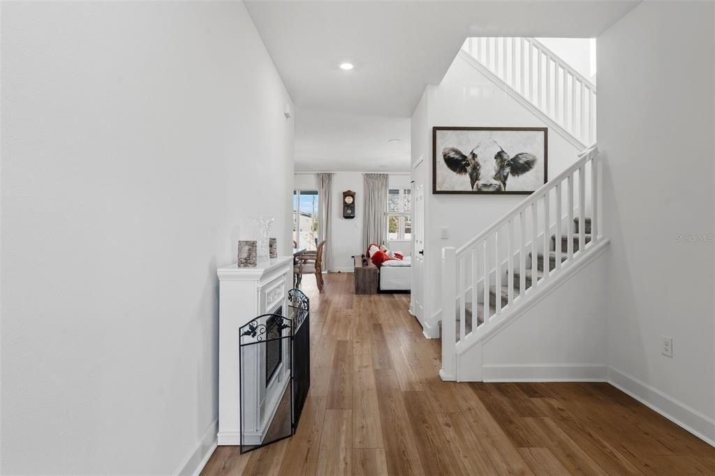 En Venta: $589,900 (5 camas, 2 baños, 2387 Pies cuadrados)