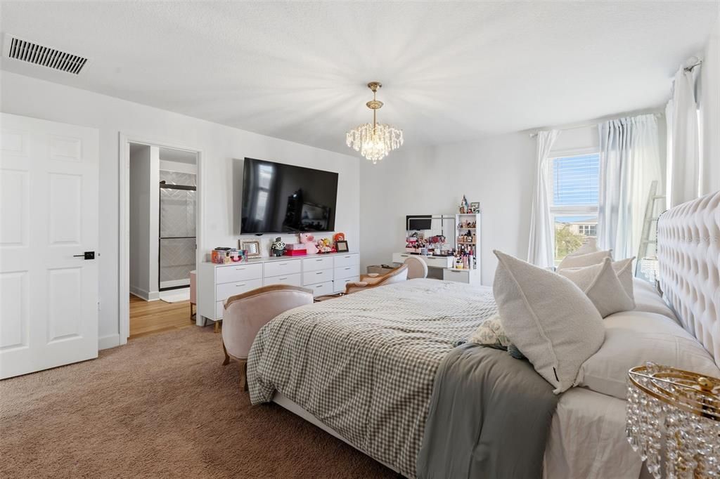 En Venta: $589,900 (5 camas, 2 baños, 2387 Pies cuadrados)
