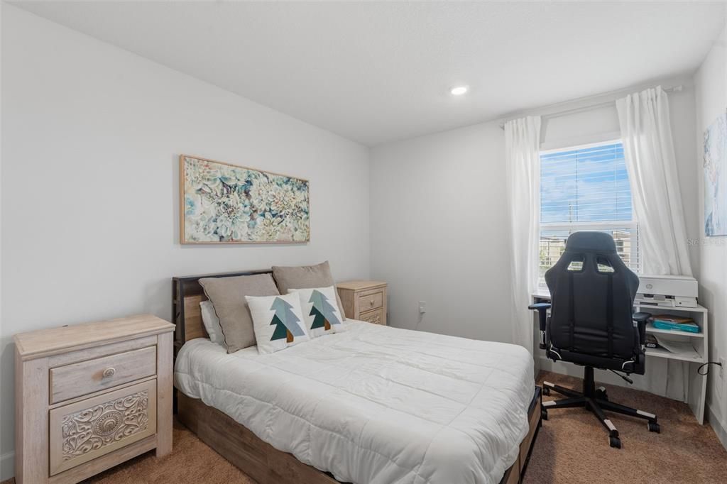 En Venta: $589,900 (5 camas, 2 baños, 2387 Pies cuadrados)