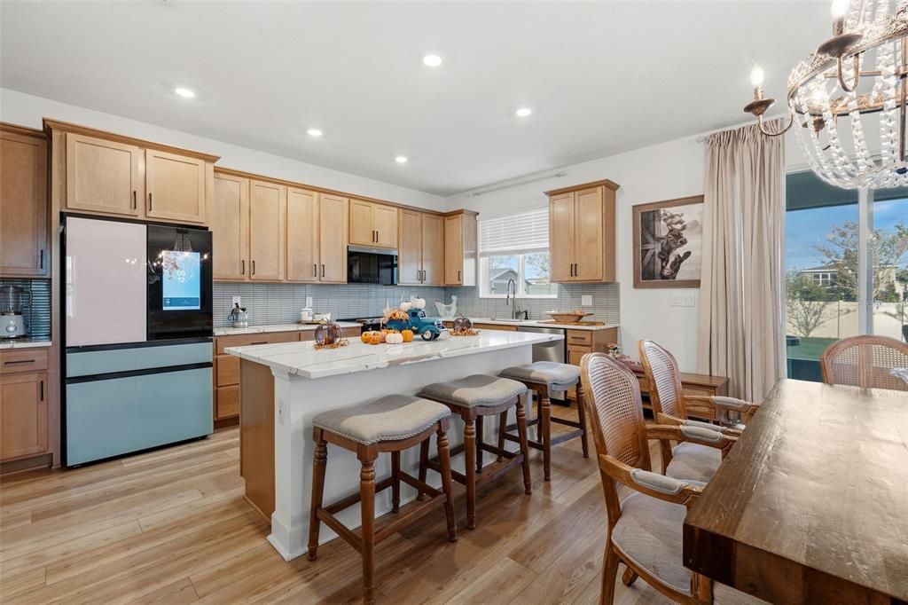 En Venta: $589,900 (5 camas, 2 baños, 2387 Pies cuadrados)