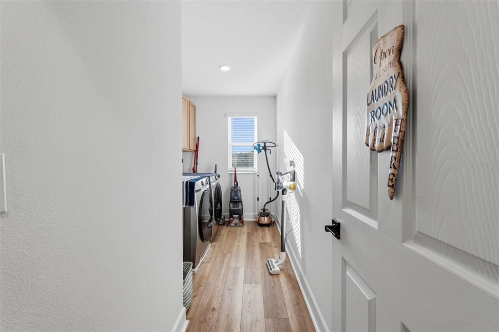 En Venta: $589,900 (5 camas, 2 baños, 2387 Pies cuadrados)