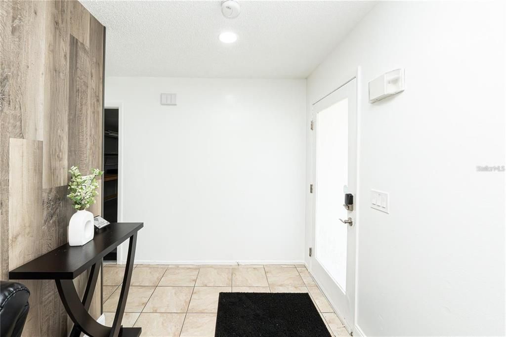 В аренду: $2,595 (4 спален, 2 ванн, 1727 Квадратных фут)