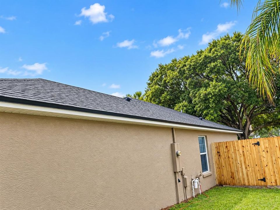 En Venta: $435,000 (4 camas, 2 baños, 1820 Pies cuadrados)