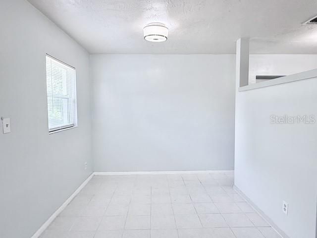 En Renta: $1,750 (3 camas, 1 baños, 840 Pies cuadrados)