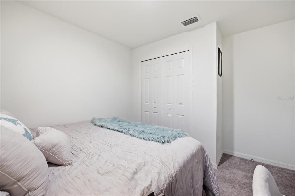For Sale: $299,900 (2 beds, 2 baths, 1245 Square Feet)